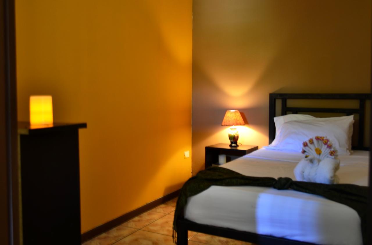 Hotel Casa Aura การ์ตาโก ภายนอก รูปภาพ